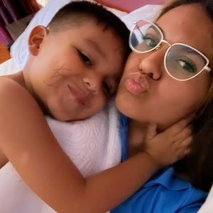 Meet your Posher, Leticia